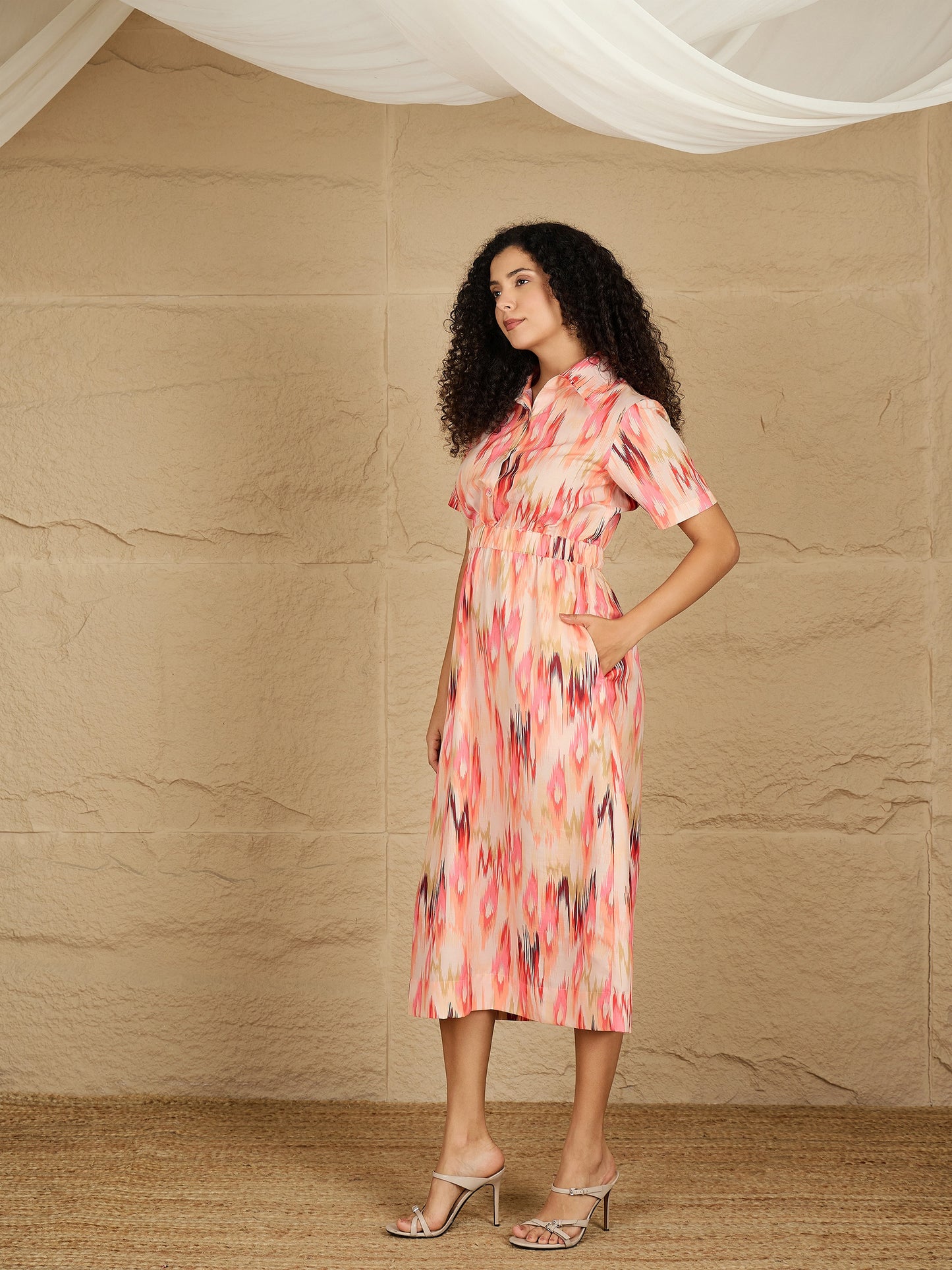 FIT & FLARE MIDI DRESS