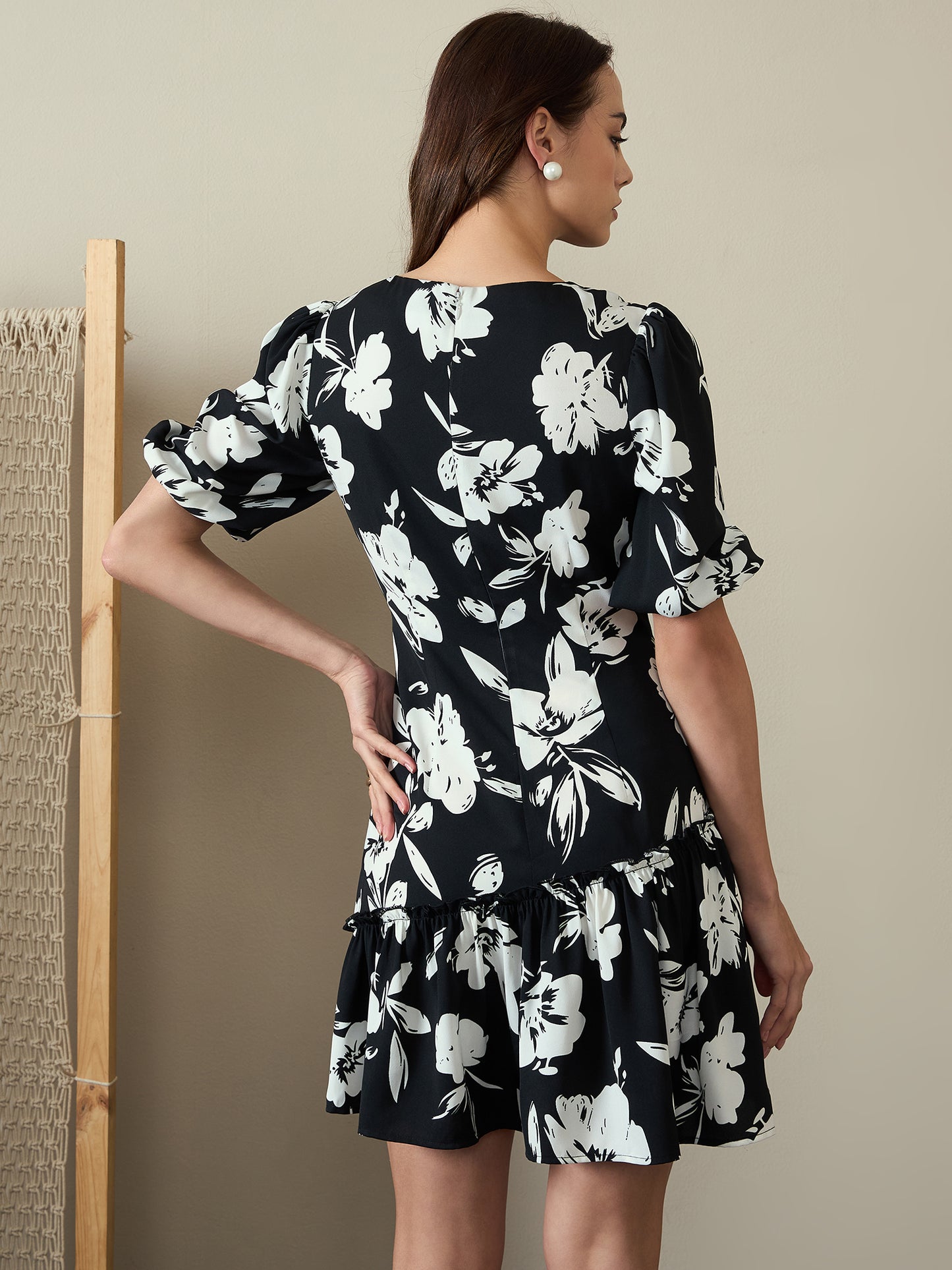 Asymmetric Neck Cut Out Detail Dress