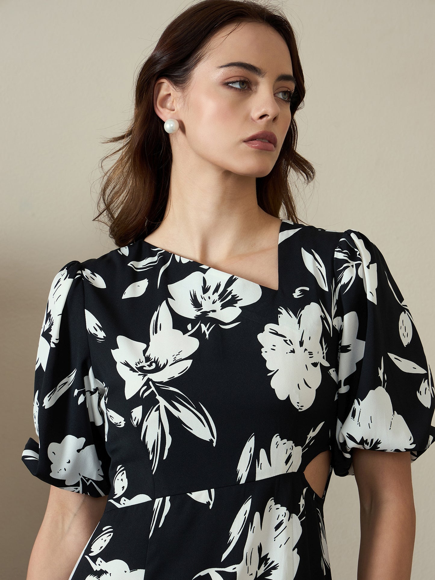 Asymmetric Neck Cut Out Detail Dress