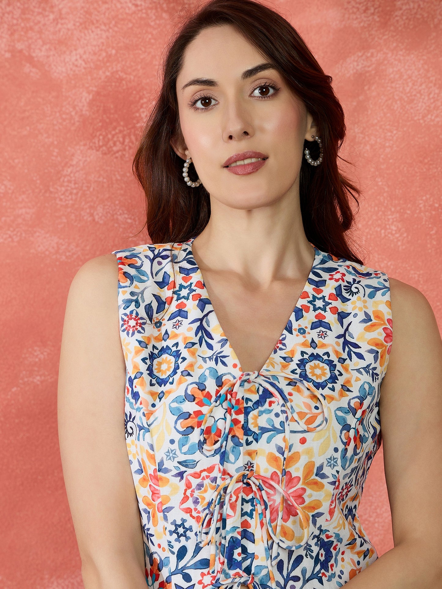 Tie-up Asymmetrical Hem Top