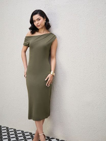 ONE SHOULDER NECKLINE DRESS